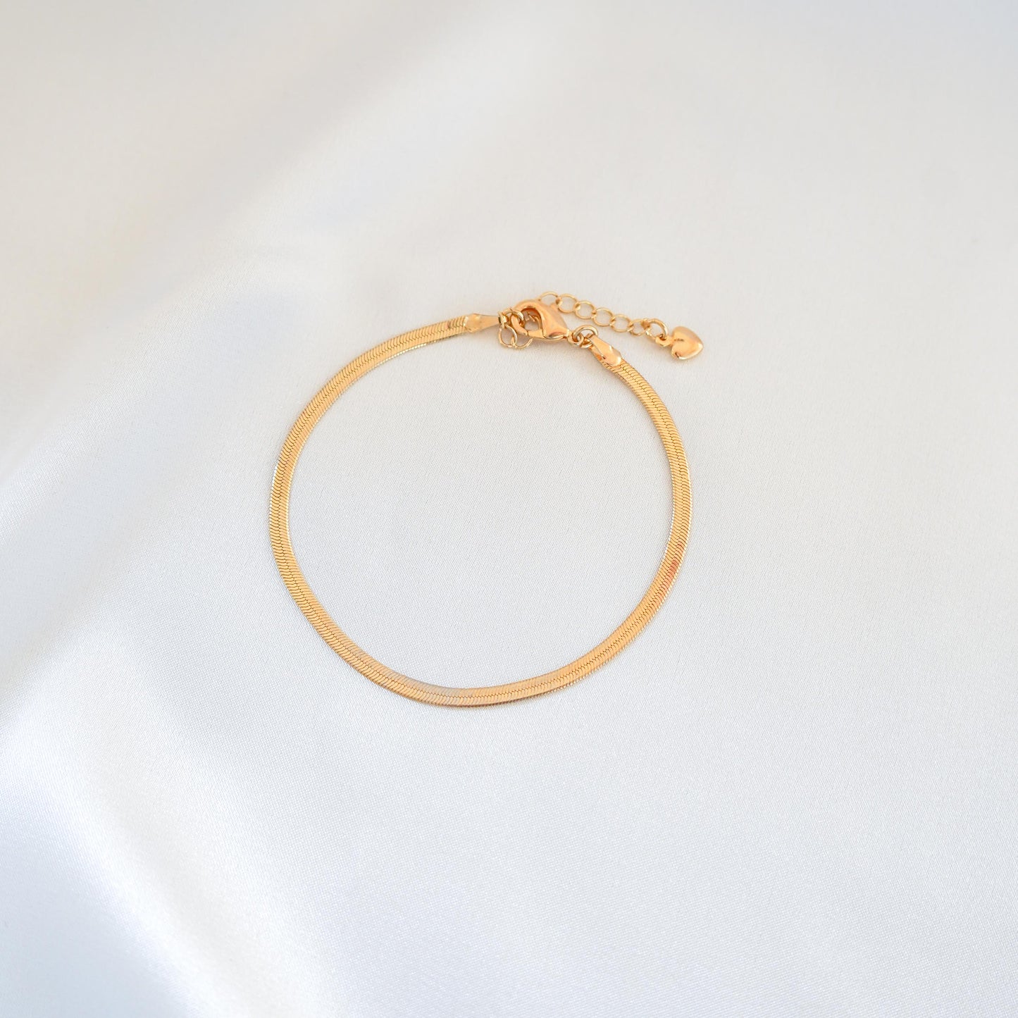 gold chain bracelet