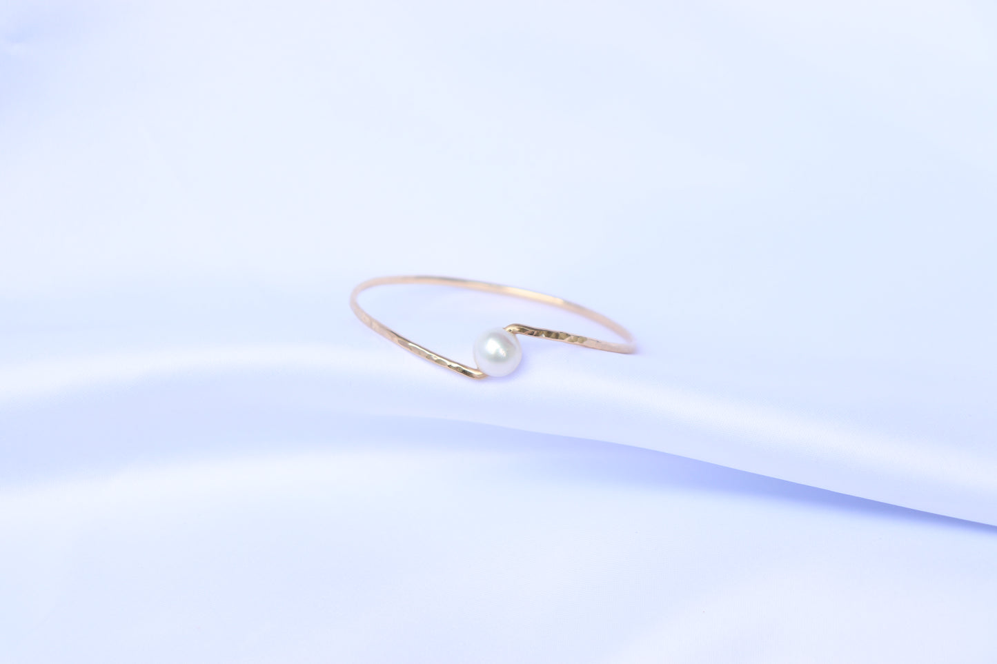 White Freshwater Pearl Swirl Bangle