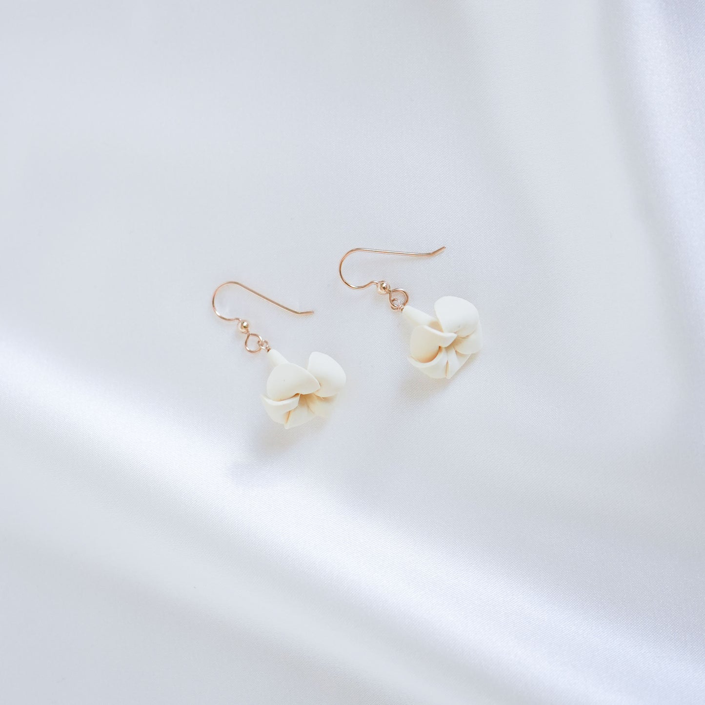 Puakenikeni Simple Earrings