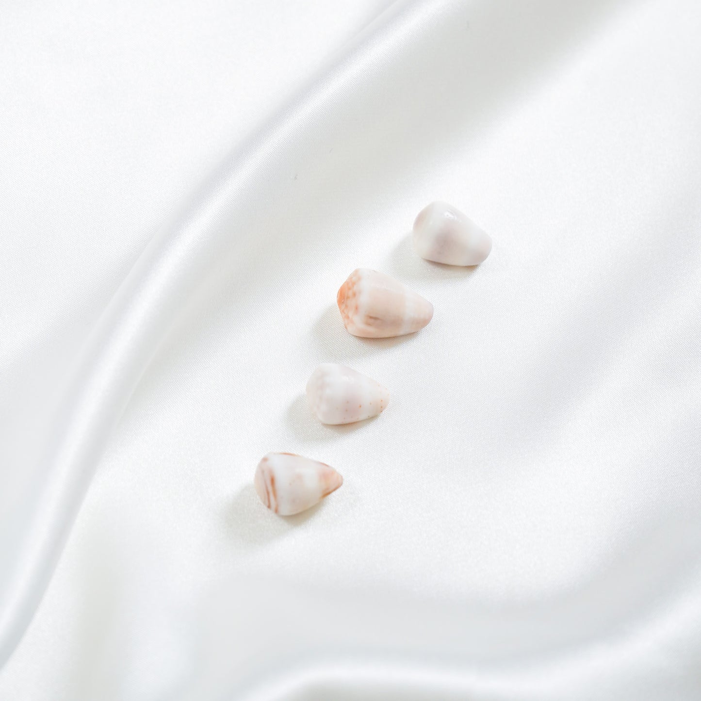 White/Peach Cone Shell Bangle