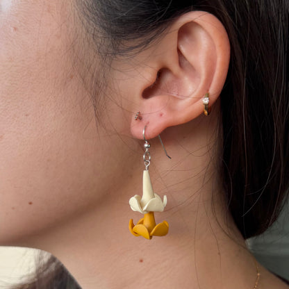 Puakenikeni 2 Flower Simple Earrings