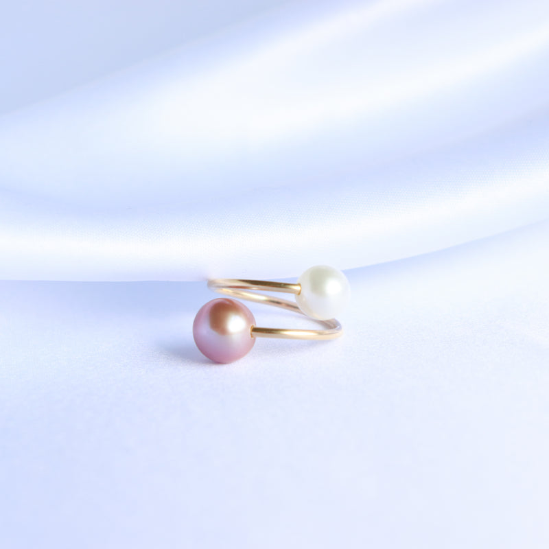 Double pearl gold ring with white pearl and pink pearl 