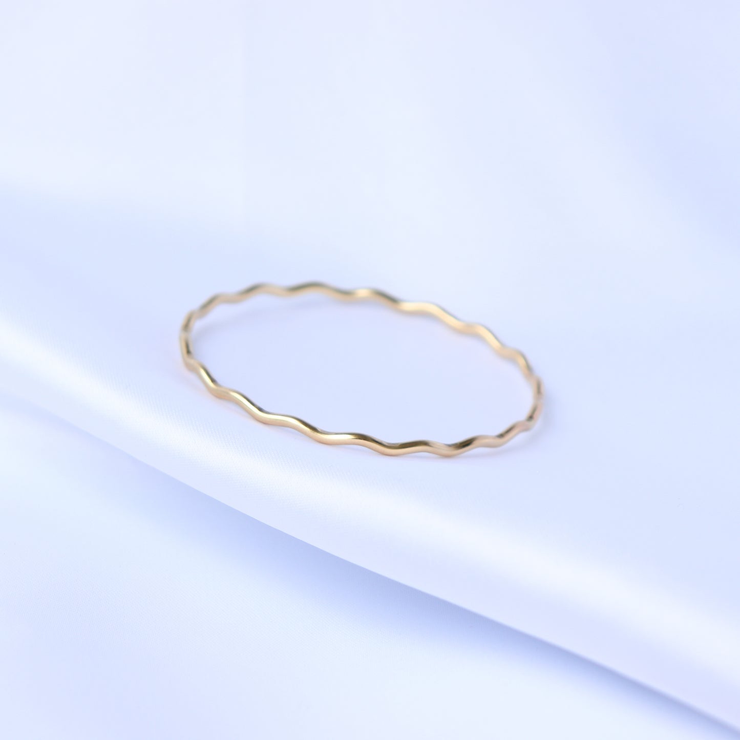 Small Wavy Bangle KEIKI