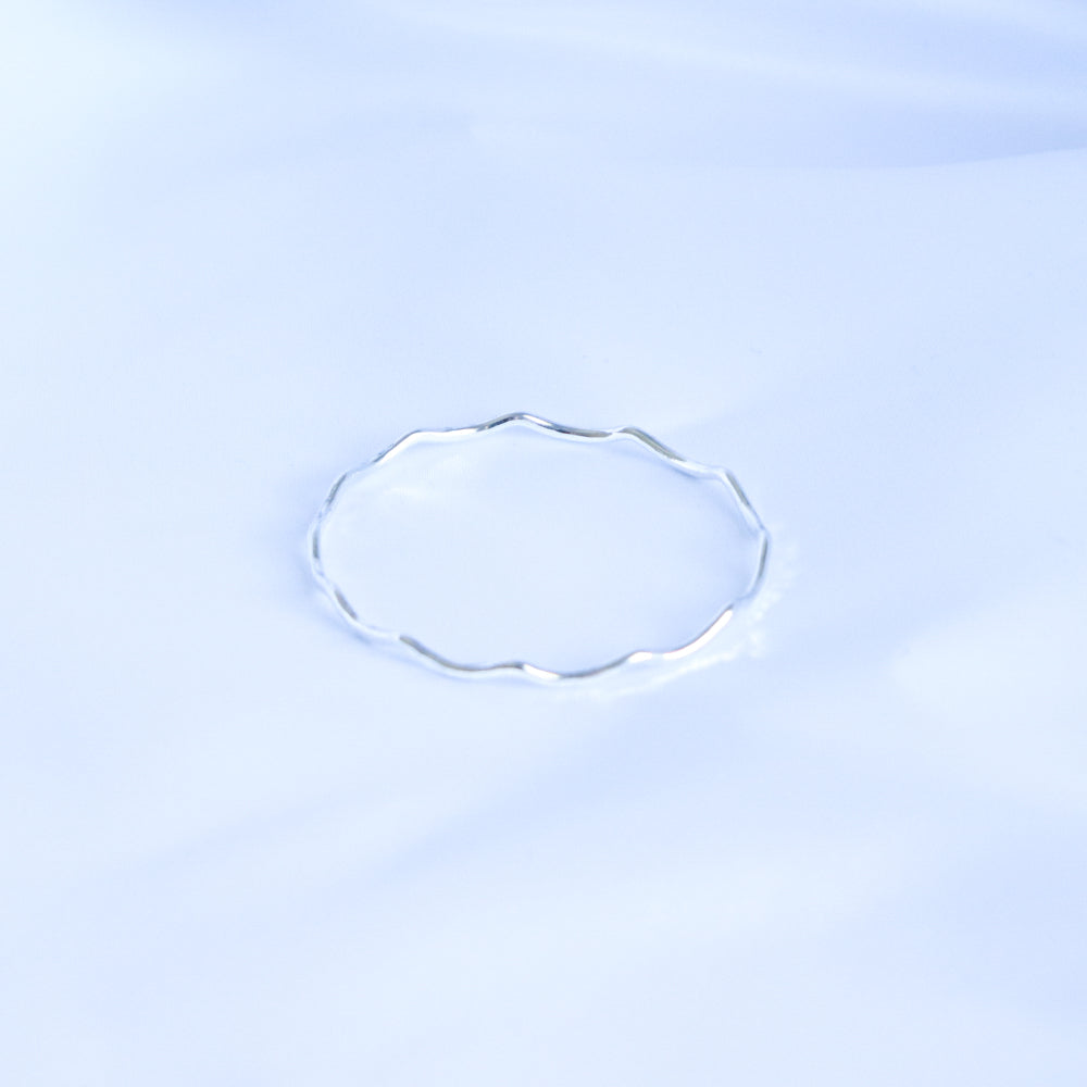Small Wavy Bangle