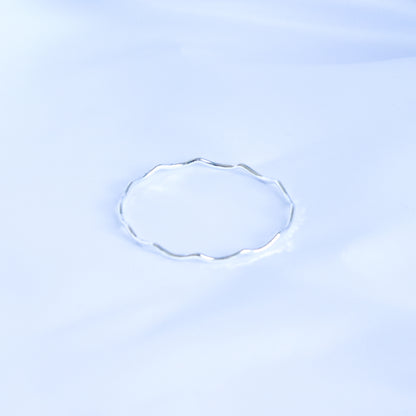 Small Wavy Bangle