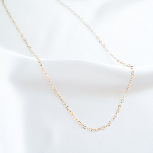 Dainty Heart Chain Gold
